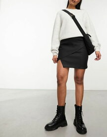 【送料無料】 ヴェロモーダ レディース スカート ボトムス Vero Moda wrap front coated mini skirt in black Black