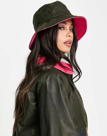 【送料無料】 バーブァー レディース 帽子 アクセサリー Barbour x ASOS exclusive Lorna reversible bucket hat in khaki Khaki