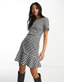 【送料無料】 エイソス レディース ワンピース トップス ASOS DESIGN short sleeve mini dress with pep hem in jacquard gingham jacquard gingham