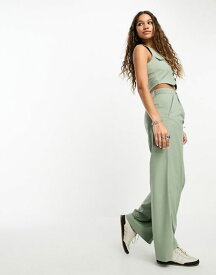 【送料無料】 ベルシュカ レディース カジュアルパンツ ボトムス Bershka high rise wide leg tailored pants in sage - part of a set GREEN