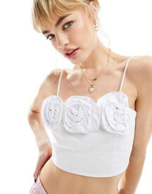 【送料無料】 グラマラス レディース シャツ トップス Glamorous strappy cami crop top with corsage rosette detail in white WHITE