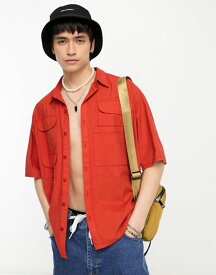 【送料無料】 コルージョン メンズ シャツ トップス COLLUSION festival vintage pocket detail short sleeve shirt in red RED
