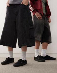 oY fB[X V[Y Xj[J[ gvubN Vans Authentic sneakers in triple Black/black ubN