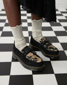 hN^[}[` fB[X V[Y Xb|E[t@[ U[ Black Dr Martens Adrian snaffle suede loafers in black