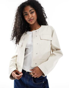 GC\X fB[X AE^[ WPbgEu] Nbvh U[ WPbg ASOS DESIGN cropped collarless leather look jacket in cream cream N[