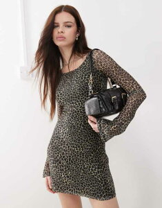 ���[�e�� ���f�B�[�X �g�b�v�X �����s�[�X �~�j�����s�[�X �v�����g �~�j Motel sartika flared sleeve giraffe print mini dress and cream Black / Cream �N���[��