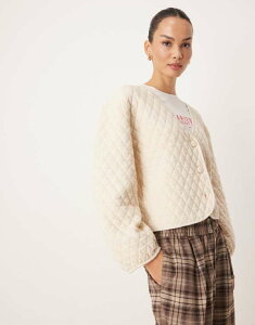 B fB[X AE^[ WPbgEu] LeBO Nbvh W[W[ WPbg VILA quilted soft jersey cropped bomber jacket in cream Birch N[