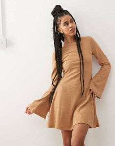 ���N���C�� ���B���e�[�W ���f�B�[�X �g�b�v�X �����s�[�X �~�j Reclaimed Vintage flared sleeve crochet mini boho dress in mocha Brown �u���E��