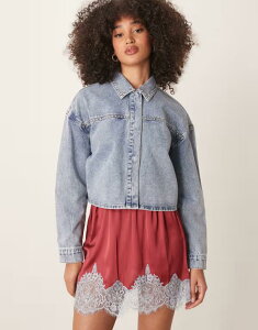 WFCfB[C fB[X AE^[ WPbgEu] Nbvh fj WPbg JDY lightweight cropped denim jacket with studs in light wash LIGHT BLUE u[