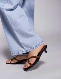 pubNfUCA fB[X V[Y T_ q[ Public Desire Public Cindita slip on kitten heel sandals and Black/Tan ubN