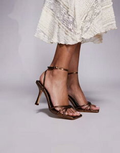 yz pubNfUCA fB[X T_ V[Y Public Desire Fizzy low heel sandals in bronze Bronze