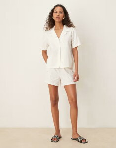 �W�F�C�f�B�[���C ���f�B�[�X �{�g���X �n�[�t�p���c�E�V���[�c �V���[�g�p���c JDY relaxed pull on shorts eyelet - part of a set WHITE �z���C�g