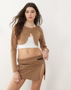 R[W fB[X gbvX Vc XG[h COLLUSION faux suede long sleeve crop top BROWN uE