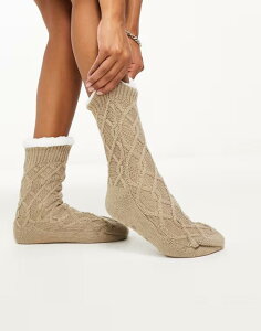yz EWu fB[X C A_[EFA Loungeable cozy cable knit slipper socks in beige BEIGE