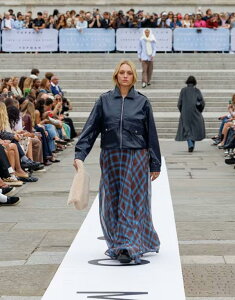 gbvVbv fB[X AE^[ WPbgEu] U[ tFCNU[ WPbg Topshop faux leather washed blue bomber jacket in washed Washed blue u[