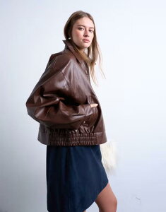gbvVbv fB[X AE^[ WPbgEu] Nbvh U[ tFCNU[ WPbg Topshop faux leather dropped shoulders cropped zip up jacket in chocolate Choc `R[g