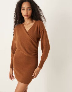 ���B�� ���f�B�[�X �g�b�v�X �����s�[�X �~�j�����s�[�X �~�j �j�b�g Vila knit wrap mini dress in camel Cathay spice �L������