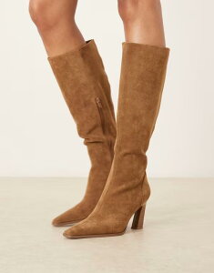 GC\X fB[X V[Y u[cECu[c XG[h u[c ASOS DESIGN Clara chisel toe knee boots in sand suedette SAND SUEDETTE Th