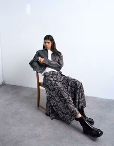 �g�b�v�V���b�v ���f�B�[�X �{�g���X �X�J�[�g �V�t�H�� �v�����g �}�L�V Topshop chiffon seam detail circle maxi skirt in paisley print Paisley Print