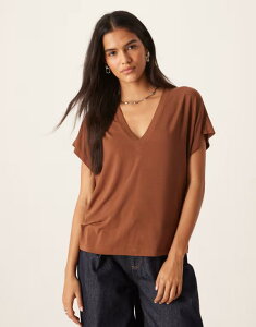 �G�C�\�X ���f�B�[�X �g�b�v�X T�V���c V�l�b�N �V���c ASOS DESIGN breathemax lyocell V-neck T-shirt in chocolate Choc �`���R���[�g