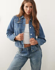 NC Be[W fB[X AE^[ WPbgEu] fj WPbg Reclaimed Vintage fitted denim jacket in mid blue wash Blue Wash u[
