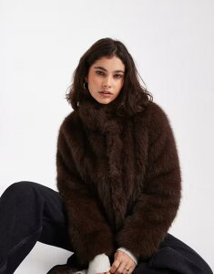 F[_ fB[X AE^[ WPbgEu] R[g Vero Moda super soft faux fur short coat in chocolate Chocolate Torte MEL `R[g