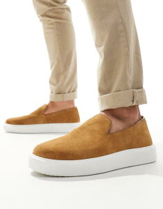 EH[Nh Y V[Y Xb|E[t@[ XG[h Walk London Robbie Weave Slip Ons In Tan Suede TAN ^
