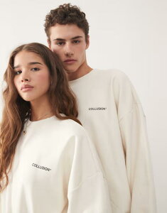 �R���[�W���� ���f�B�[�X �A�E�^�[ �p�[�J�[�E�X�E�F�b�g �v�����g �V���c ���S COLLUSION Unisex boxy sweatshirt in ecru with logo print ECRU �G�N����