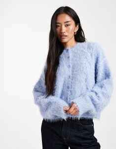 �~�X�Z���t�t���b�W ���f�B�[�X �A�E�^�[ �J�[�f�B�K�� �N���[�l�b�N �j�b�g Misselfridge fluffy cable knit crew neck cardigan in soft LIGHT BLUE �u���[