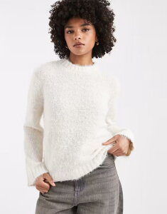 �X���[�h�x�A ���f�B�[�X �A�E�^�[ �j�b�g�E�Z�[�^�[ �N���[�l�b�N Threadbare crew neck fluffy softouch sweater in ecru �G�N����