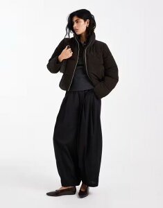 F[_ fB[X AE^[ WPbgEu] R[fC Vero Moda short corduroy puffer jacket in chocolate torte `R[g