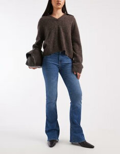 �I�����[ ���f�B�[�X �{�g���X �f�j���p���c �W�[���Y ONLY Phoebe lowaist flare jeans in mid BLUE �u���[
