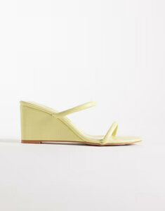 �V�~ ���f�B�[�X �V���[�Y �T���_�� SIMMI Shoesimmi London Dianna wedge sandals in yellow pu �C�G���[