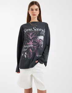 �G�C�\�X ���f�B�[�X �g�b�v�X T�V���c �O���t�B�b�N ASOS DESIGN long sleeve T-shirt with Siren Sounds graphic in washed charcoal �`���R�[��