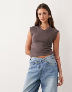 �G�C�\�X ���f�B�[�X �g�b�v�X T�V���c V�l�b�N �m�[�X���[�u ASOS DESIGN sleeveless V-neck top - part of a set BROWN �u���E��