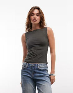 �E�B�[�N�f�C ���f�B�[�X �g�b�v�X �^���N�g�b�v Weekday Annie super soft boat neck tank top exclusive to ASOS Khaki �J�[�L