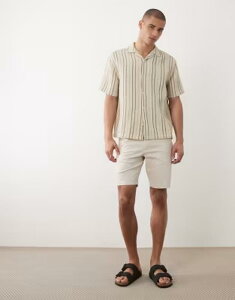 �G�C�\�X �����Y �{�g���X �n�[�t�p���c�E�V���[�c �X�����t�B�b�g �V���[�g�p���c ASOS DESIGN slim fit chino shorts in stone �X�g�[��