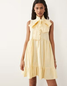�V�X�^�[�W���� ���f�B�[�X �g�b�v�X �����s�[�X �~�j �m�[�X���[�u �R�b�g�� Sister Jane Buttermilk cotton blend bow detail sleeveless mini dress in yellow �C�G���[