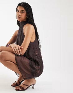 ���N���C�� ���B���e�[�W ���f�B�[�X �g�b�v�X �����s�[�X �~�j �z���^�[ Reclaimed Vintage Limitedition halter neck mini dress with bead embroidery in chocolate brown �u���E��