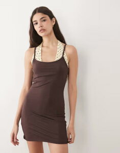 �G�C�\�X ���f�B�[�X �g�b�v�X �����s�[�X �h�b�g�� �h�b�g �~�j �R���g���X�g �z���^�[ ASOS DESIGN yellow contrast polka dot halter mini dress BROWN �u���E��