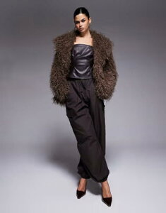 �U�E�t�����b�N ���f�B�[�X �A�E�^�[ �R�[�g The Frolic exclusive faux fur oversized collar coat in coffee �R�[�q�[
