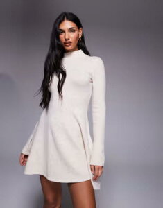 �J�C�A ���f�B�[�X �g�b�v�X �����s�[�X �n�C�l�b�N �~�j�b�g Kaiia exclusive knitted high neck skater mini dress in cream �N���[��