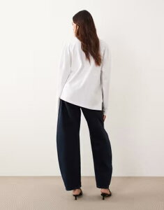 �A�����W ���f�B�[�X �{�g���X �f�j���p���c �W�[���Y ARRANGE Tova tape red curved leg jeans with cuffed hem Blue/black �u���b�N