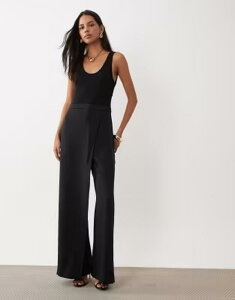 �}���S ���f�B�[�X �g�b�v�X �W�����v�X�[�c �m�[�X���[�u Mango scoop neck sleeveless jumpsuit Black �u���b�N