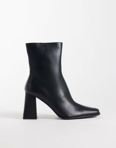 ���C�h ���f�B�[�X �V���[�Y �u�[�c�E���C���u�[�c �A���N�� �q�[�� RAID Whisper block heeled ankle boots with pointed toes BLACK PU �u���b�N
