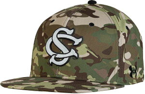 yz A_[A[}[ Y Xq ANZT[ Under Armour Men's South Carolina Gamecocks Camo Fitted Baseball Hat