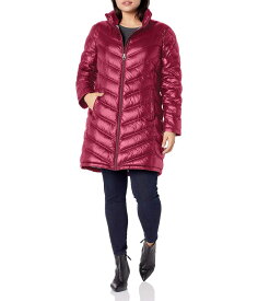 【送料無料】 カルバンクライン レディース コート ダウンジャケット アウター Women's Hooded Chevron Packable Down Jacket (Standard and Plus) Shine Berry