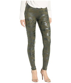 【送料無料】 スパンク レディース カジュアルパンツ ボトムス Faux Leather Camo Leggings Matte Olive Camo