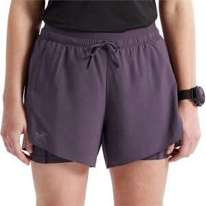 �A�[�N�e���N�X ���f�B�[�X �{�g���X �J�W���A���p���c �V���[�g�p���c Arc'teryx Norvan 5 2-in-1 Shorts - Women's Moondrop