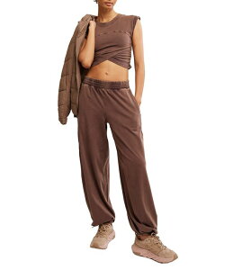 �t���[�s�[�v�� ���f�B�[�X �g�b�v�X �V���c �N���[�l�b�N���b�v�h Free People FP Movement Hot Shot Crossover Crew Neck Cropped Muscle Tee & High-Rise Waist Pant Coordinating Set Dark Espresso
